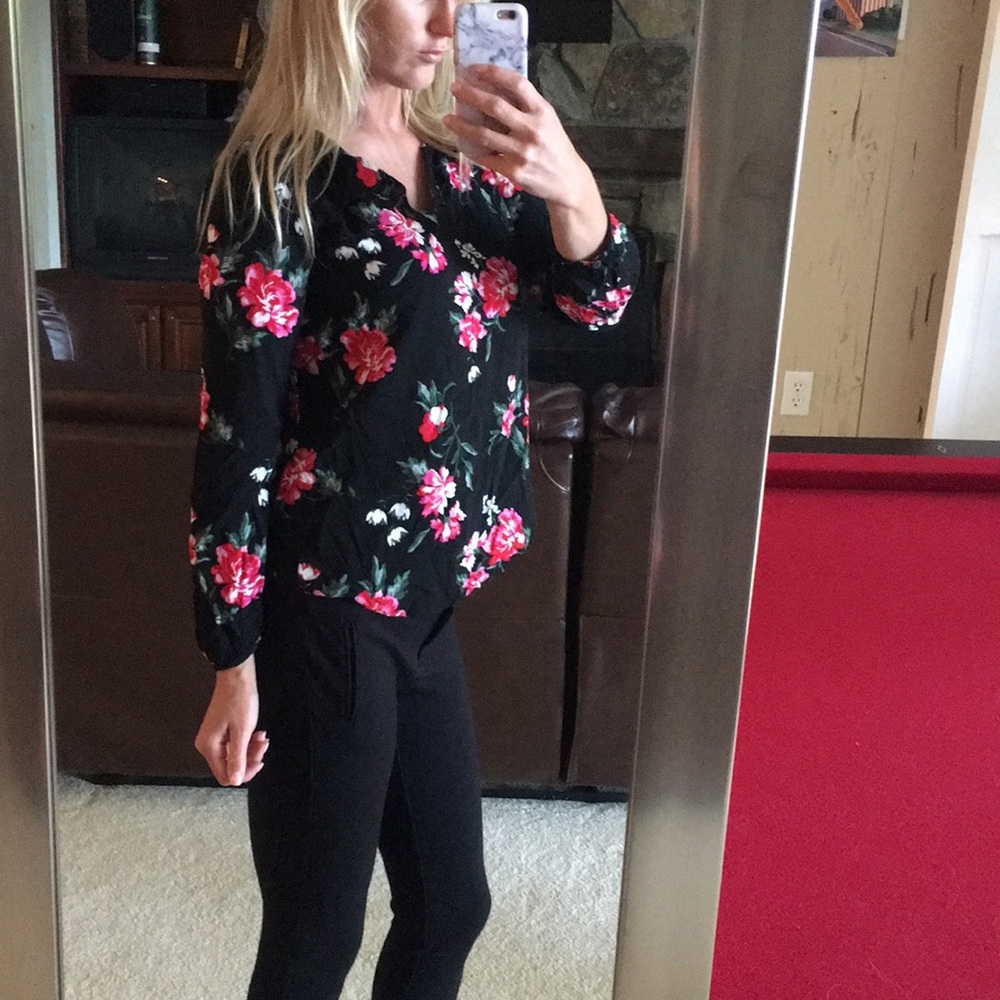 🌸  SALE Floral Blouse 🌸